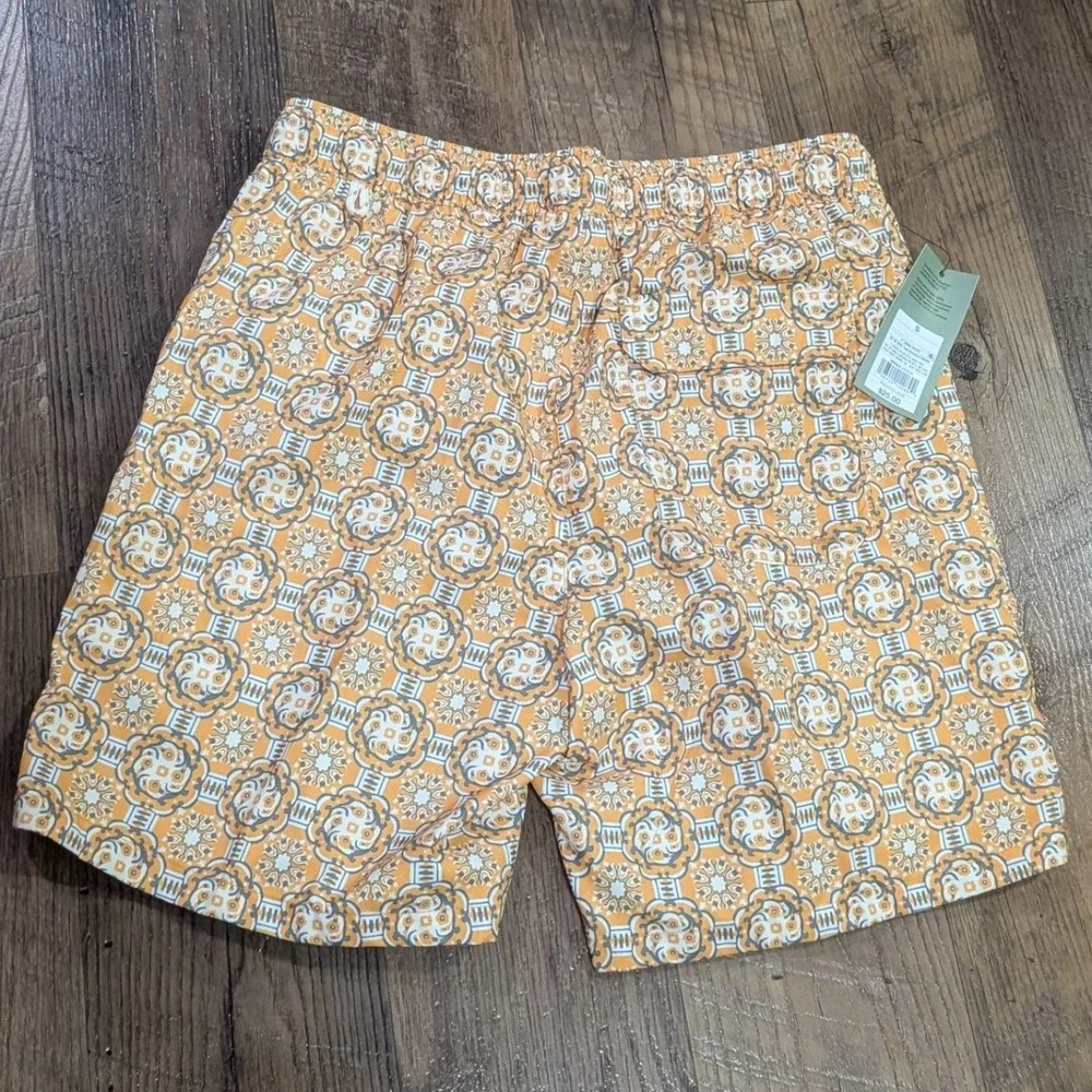Goodfellow Swim Trunks Mens Small Gold NWT 7 Inch Inseam Medallion Print UPF 50+